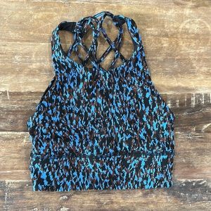 Lululemon Free To Bra Size 2